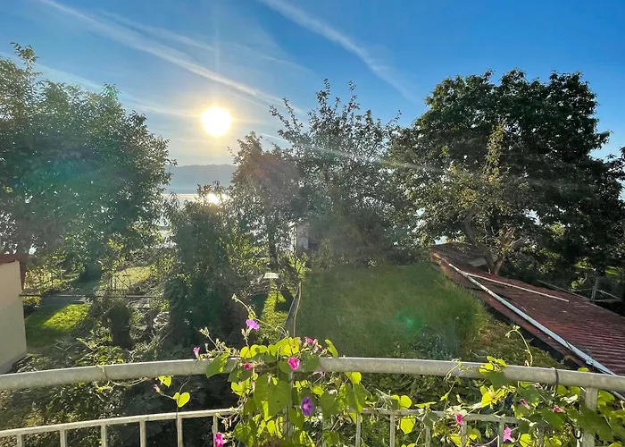 Idylle Am - Idyllisch Auf Der Insel Mit Balkon Und Seesicht Und Direkter Seelage * Lindau (Bodensee)